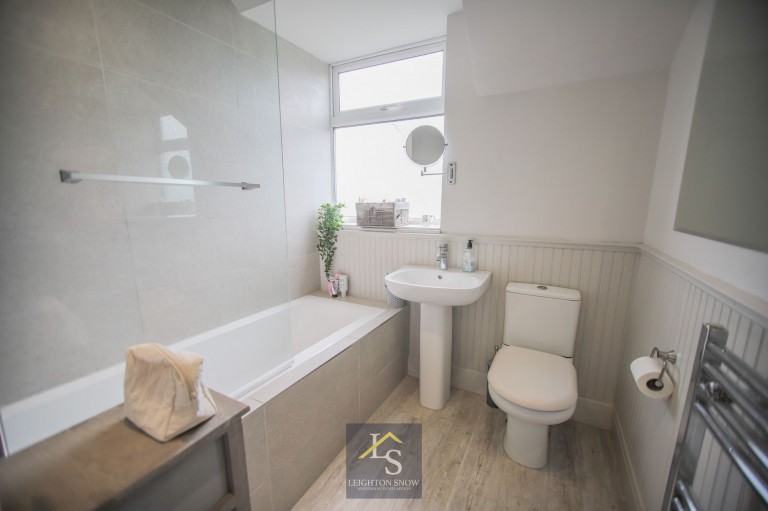Images for Ack Lane East, Bramhall, SK7 EAID:425574707 BID:a331354c-8a27-4290-8521-a2425358b7e6