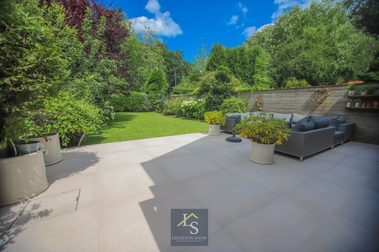 Images for Bridge Lane, Bramhall, SK7 EAID:425574707 BID:a331354c-8a27-4290-8521-a2425358b7e6