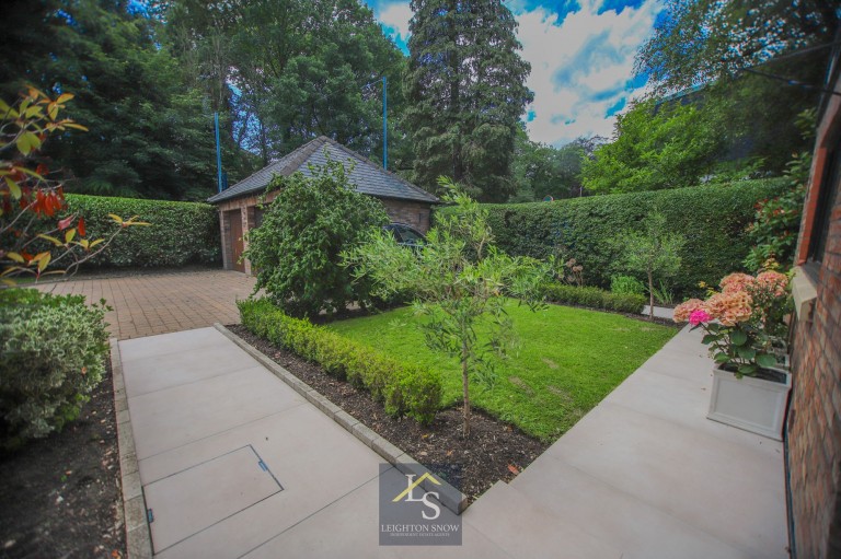 Images for Bridge Lane, Bramhall, SK7 EAID:425574707 BID:a331354c-8a27-4290-8521-a2425358b7e6