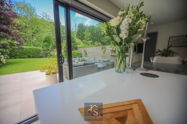 Images for Bridge Lane, Bramhall, SK7 EAID:425574707 BID:a331354c-8a27-4290-8521-a2425358b7e6