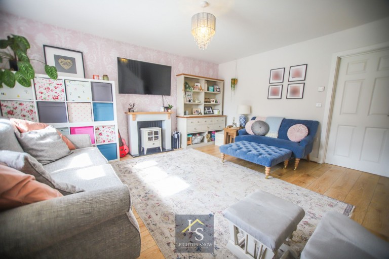 Images for Montreux Gardens, Bramhall, SK7 EAID:425574707 BID:a331354c-8a27-4290-8521-a2425358b7e6