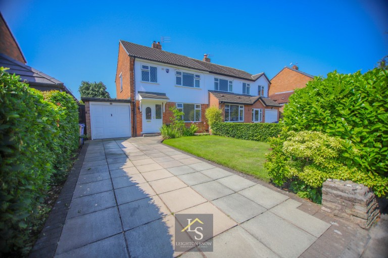 Images for Rowan Drive, Cheadle Hulme, SK8 EAID:425574707 BID:a331354c-8a27-4290-8521-a2425358b7e6