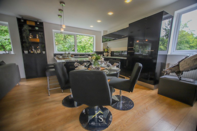 Images for Warren Close, Bramhall, SK7 EAID:425574707 BID:a331354c-8a27-4290-8521-a2425358b7e6