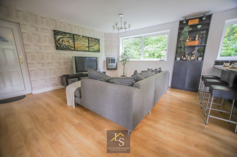 Images for Warren Close, Bramhall, SK7 EAID:425574707 BID:a331354c-8a27-4290-8521-a2425358b7e6