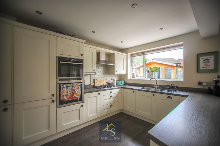 Images for Sydney Road, Bramhall, SK7 EAID:425574707 BID:a331354c-8a27-4290-8521-a2425358b7e6