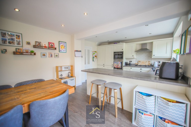 Images for Sydney Road, Bramhall, SK7 EAID:425574707 BID:a331354c-8a27-4290-8521-a2425358b7e6