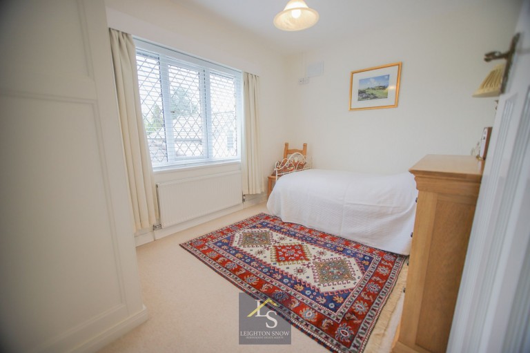 Images for Carrwood Avenue, Bramhall, SK7 EAID:425574707 BID:a331354c-8a27-4290-8521-a2425358b7e6