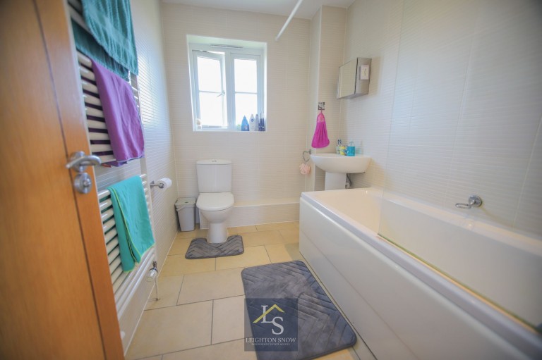 Images for Abbeydale Close, Cheadle Hulme, SK8 EAID:425574707 BID:a331354c-8a27-4290-8521-a2425358b7e6