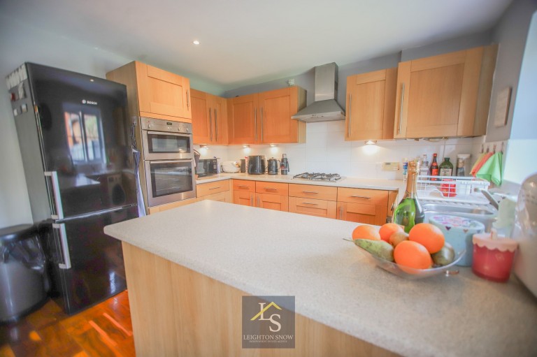 Images for Abbeydale Close, Cheadle Hulme, SK8 EAID:425574707 BID:a331354c-8a27-4290-8521-a2425358b7e6
