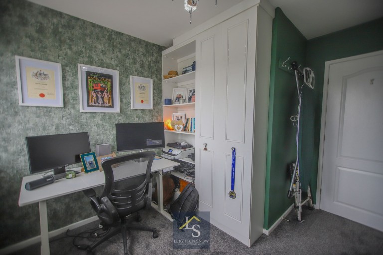 Images for Padstow Drive, Bramhall, SK7 EAID:425574707 BID:a331354c-8a27-4290-8521-a2425358b7e6