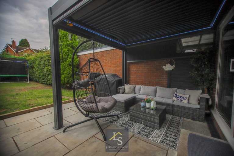 Images for Padstow Drive, Bramhall, SK7 EAID:425574707 BID:a331354c-8a27-4290-8521-a2425358b7e6