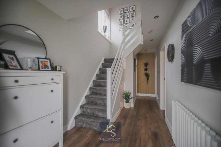 Images for Padstow Drive, Bramhall, SK7 EAID:425574707 BID:a331354c-8a27-4290-8521-a2425358b7e6