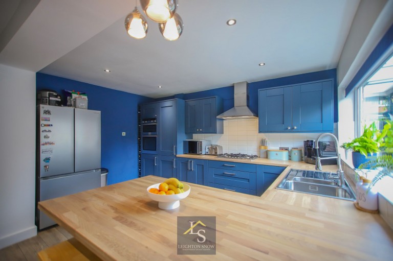 Images for Padstow Drive, Bramhall, SK7 EAID:425574707 BID:a331354c-8a27-4290-8521-a2425358b7e6