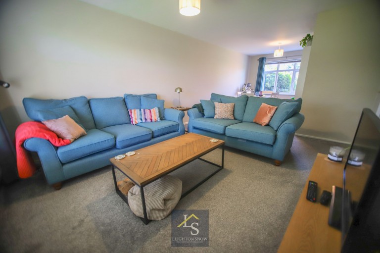 Images for Midland Road, Bramhall, SK7 EAID:425574707 BID:a331354c-8a27-4290-8521-a2425358b7e6