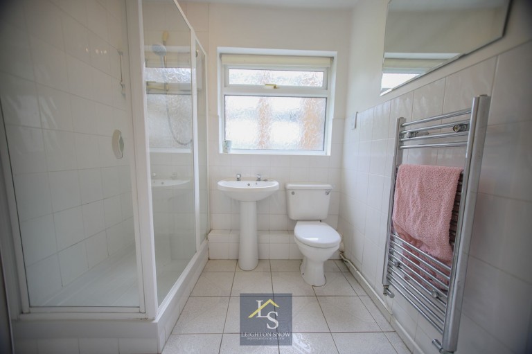 Images for Dairyground Road, Bramhall, SK7 EAID:425574707 BID:a331354c-8a27-4290-8521-a2425358b7e6