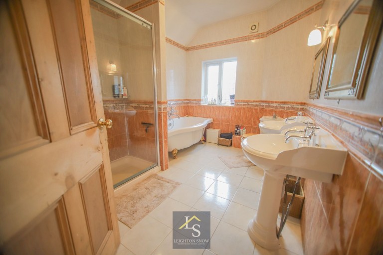 Images for Ack Lane East, Bramhall, SK7 EAID:425574707 BID:a331354c-8a27-4290-8521-a2425358b7e6