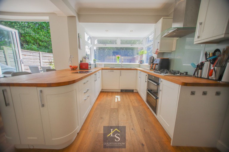 Images for Vicarage Avenue, Cheadle Hulme, SK8 EAID:425574707 BID:a331354c-8a27-4290-8521-a2425358b7e6