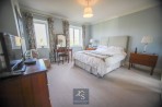 Queensgate, Bramhall, sk7