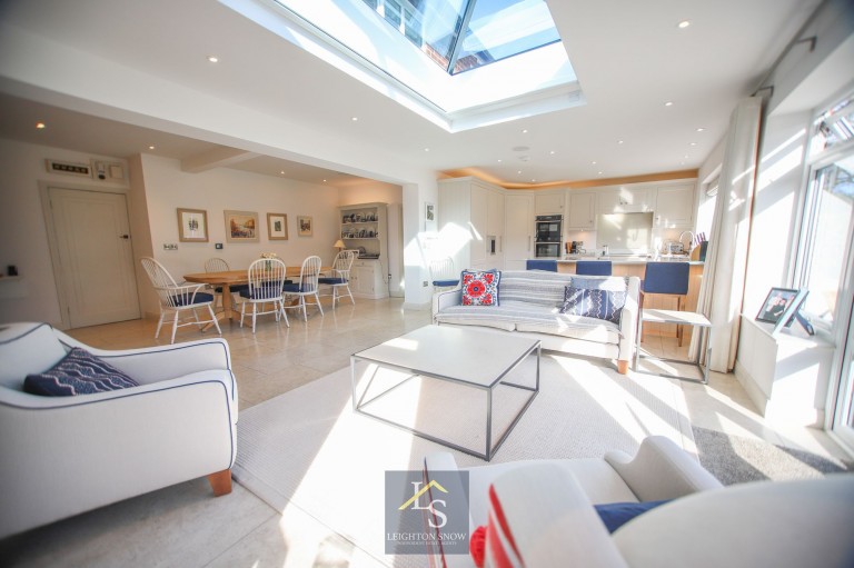 Images for Queensgate, Bramhall, SK7 EAID:425574707 BID:a331354c-8a27-4290-8521-a2425358b7e6