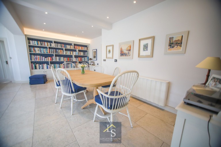 Images for Queensgate, Bramhall, SK7 EAID:425574707 BID:a331354c-8a27-4290-8521-a2425358b7e6