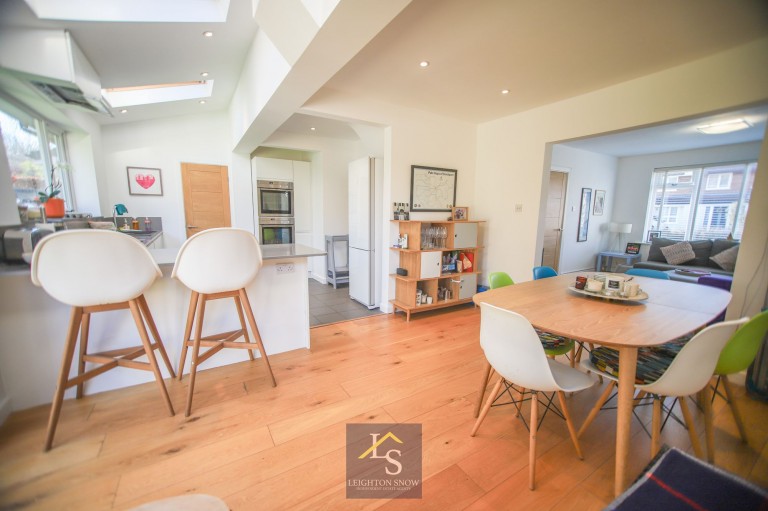 Images for Adelaide Road, Bramhall, SK7 EAID:425574707 BID:a331354c-8a27-4290-8521-a2425358b7e6