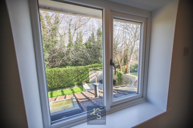 Images for Adelaide Road, Bramhall, SK7 EAID:425574707 BID:a331354c-8a27-4290-8521-a2425358b7e6