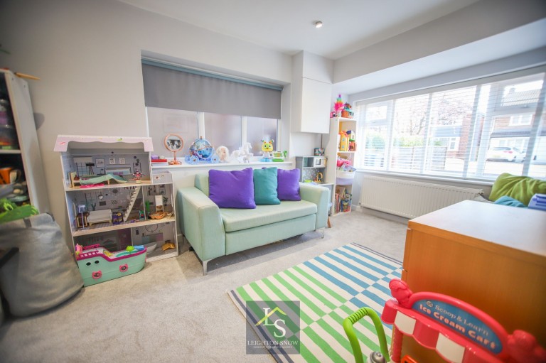 Images for Adelaide Road, Bramhall, SK7 EAID:425574707 BID:a331354c-8a27-4290-8521-a2425358b7e6