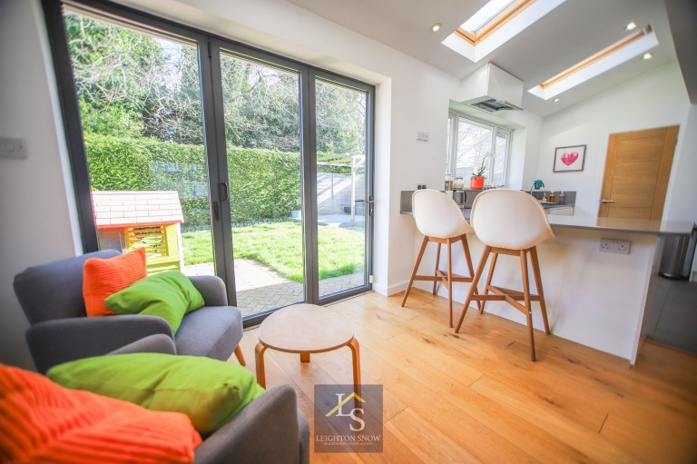 Images for Adelaide Road, Bramhall, SK7 EAID:425574707 BID:a331354c-8a27-4290-8521-a2425358b7e6