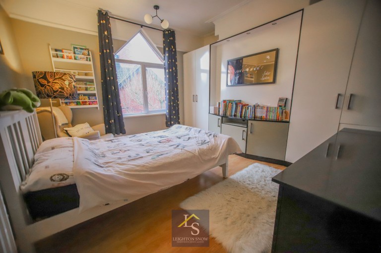 Images for Barnfield Road East, Stockport, SK3 EAID:425574707 BID:a331354c-8a27-4290-8521-a2425358b7e6