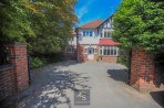 Bridge Lane, Bramhall, sk7