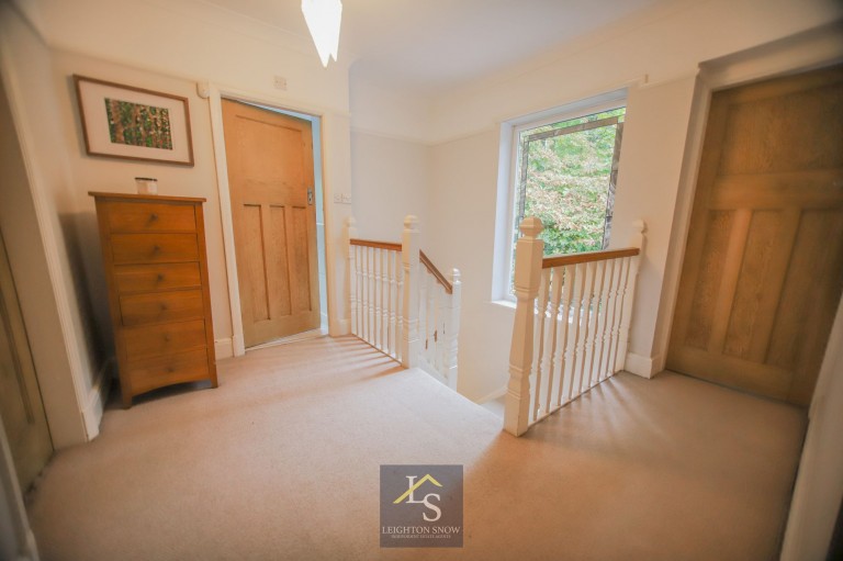 Images for Bridge Lane, Bramhall, SK7 EAID:425574707 BID:a331354c-8a27-4290-8521-a2425358b7e6