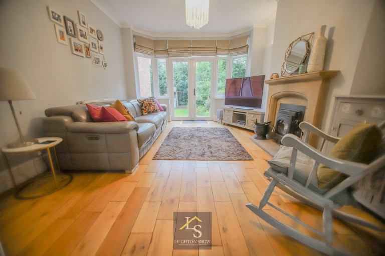 Images for Bridge Lane, Bramhall, SK7 EAID:425574707 BID:a331354c-8a27-4290-8521-a2425358b7e6