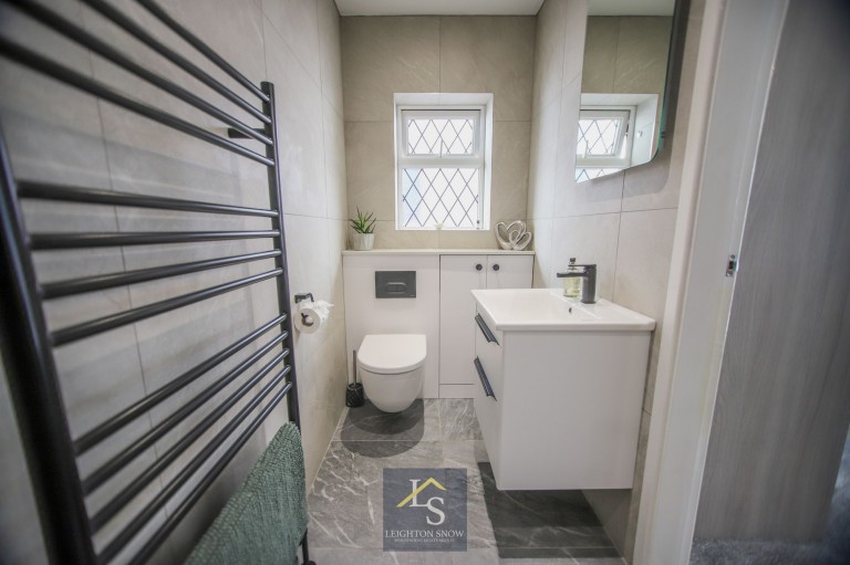 Images for Bridge Lane, Bramhall, SK7 EAID:425574707 BID:a331354c-8a27-4290-8521-a2425358b7e6