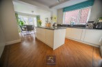 Bridge Lane, Bramhall, sk7