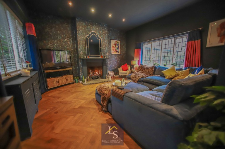 Images for Hall Road, Bramhall, SK7 EAID:425574707 BID:a331354c-8a27-4290-8521-a2425358b7e6