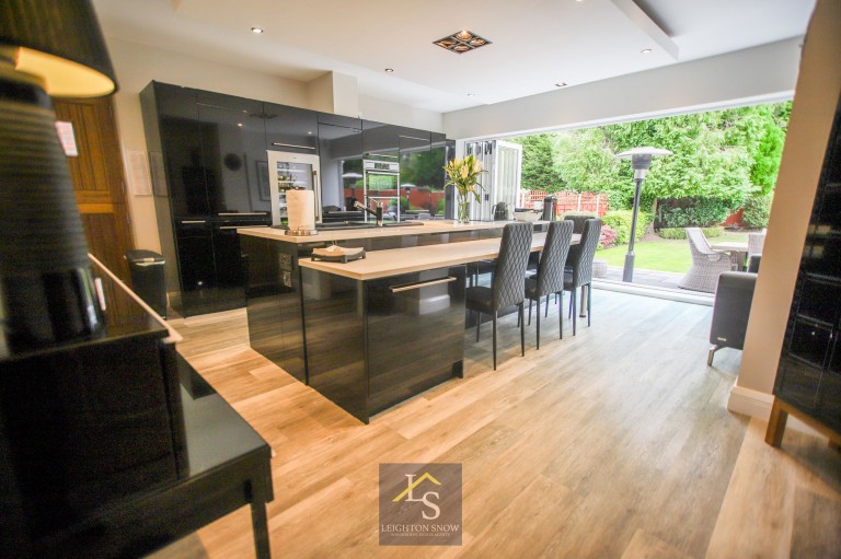 Images for St. Michaels Avenue, Bramhall, SK7 EAID:425574707 BID:a331354c-8a27-4290-8521-a2425358b7e6