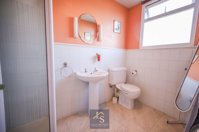 Images for Midhurst Close, Cheadle Hulme, SK8 EAID:425574707 BID:a331354c-8a27-4290-8521-a2425358b7e6