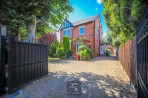 Bramhall Moor Lane, Hazel Grove, sk7