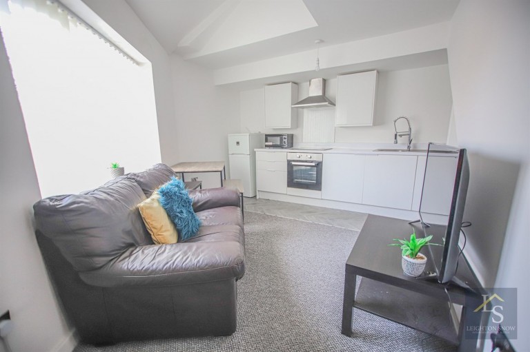 Images for Stockport Road, 142A, SK8 EAID:425574707 BID:4e9803c7-4032-406b-90d5-01d6ebc98bcc