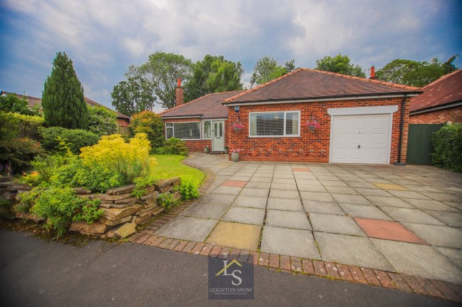 Larchway, Bramhall, sk7