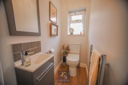 Images for Larchway, Bramhall, SK7