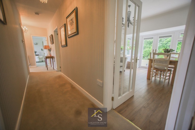 Images for Larchway, Bramhall, SK7 EAID:425574707 BID:a331354c-8a27-4290-8521-a2425358b7e6
