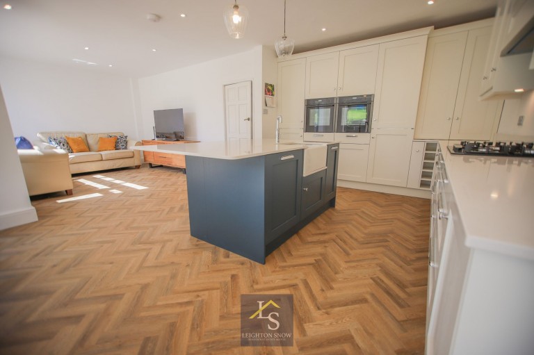 Images for Headlands Road, Bramhall, SK7 EAID:425574707 BID:a331354c-8a27-4290-8521-a2425358b7e6