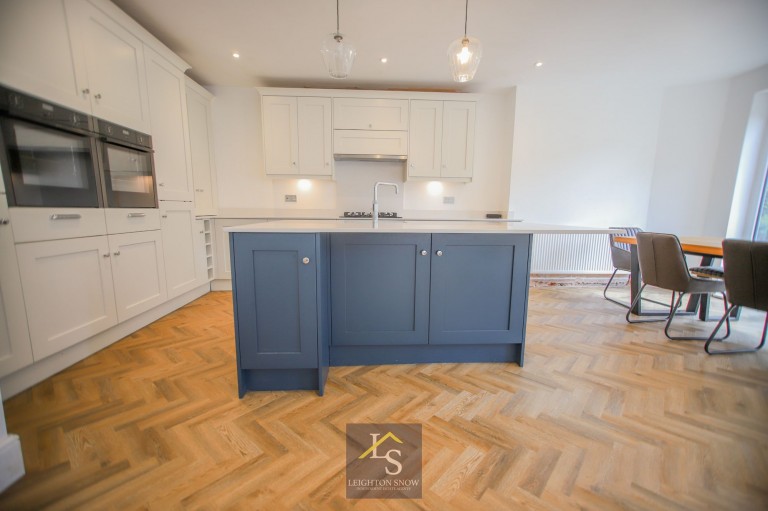 Images for Headlands Road, Bramhall, SK7 EAID:425574707 BID:a331354c-8a27-4290-8521-a2425358b7e6