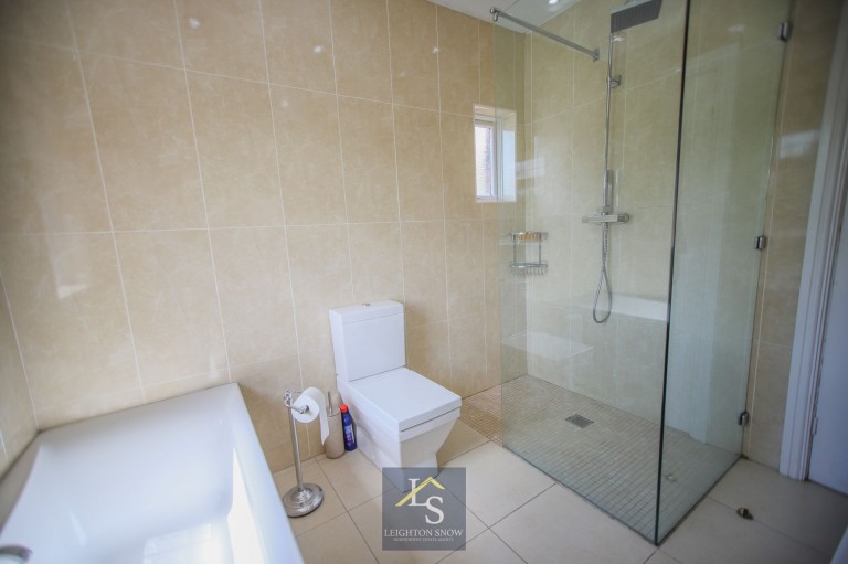 Images for Ladythorn Road, Bramhall, SK7 EAID:425574707 BID:a331354c-8a27-4290-8521-a2425358b7e6