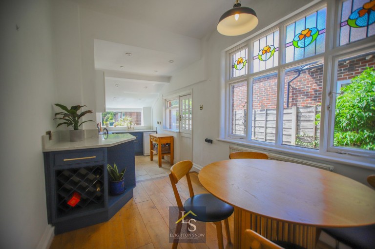 Images for Ladythorn Road, Bramhall, SK7 EAID:425574707 BID:a331354c-8a27-4290-8521-a2425358b7e6