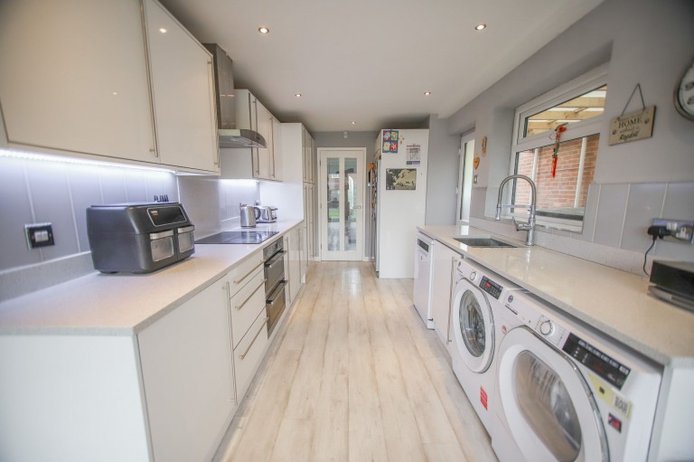 Images for Delfur Road, Bramhall, SK7 EAID:425574707 BID:a331354c-8a27-4290-8521-a2425358b7e6