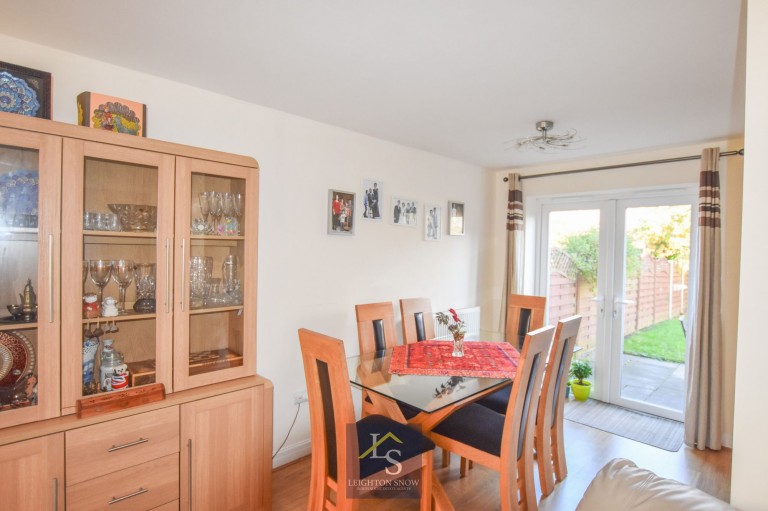 Images for Abbeydale Close, Cheadle Hulme, SK8 EAID:425574707 BID:a331354c-8a27-4290-8521-a2425358b7e6