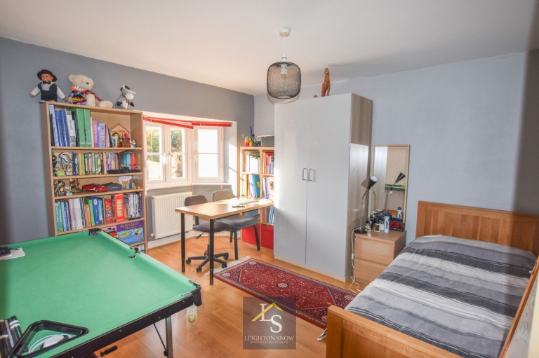 Images for Abbeydale Close, Cheadle Hulme, SK8 EAID:425574707 BID:a331354c-8a27-4290-8521-a2425358b7e6