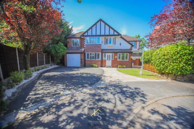 Field Close, Bramhall, sk7